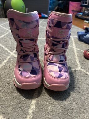 HobieGear Kids Pink & Purple Geometric Snow Boots